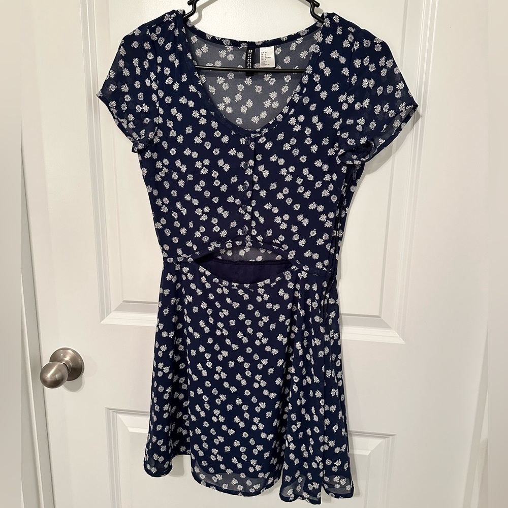 Cute mini dress with front cutout
